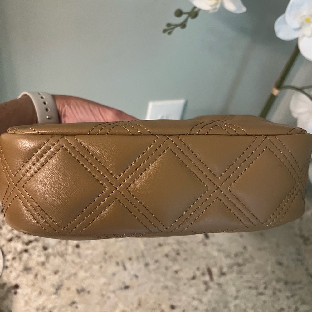 Tory Burch Quilted Fleming  Crossbody Bag - Picture 4 of 8